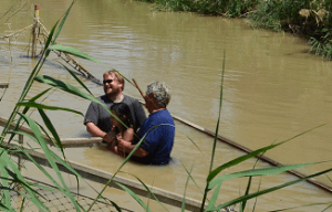 Baptism_in_Jordan02_cropped